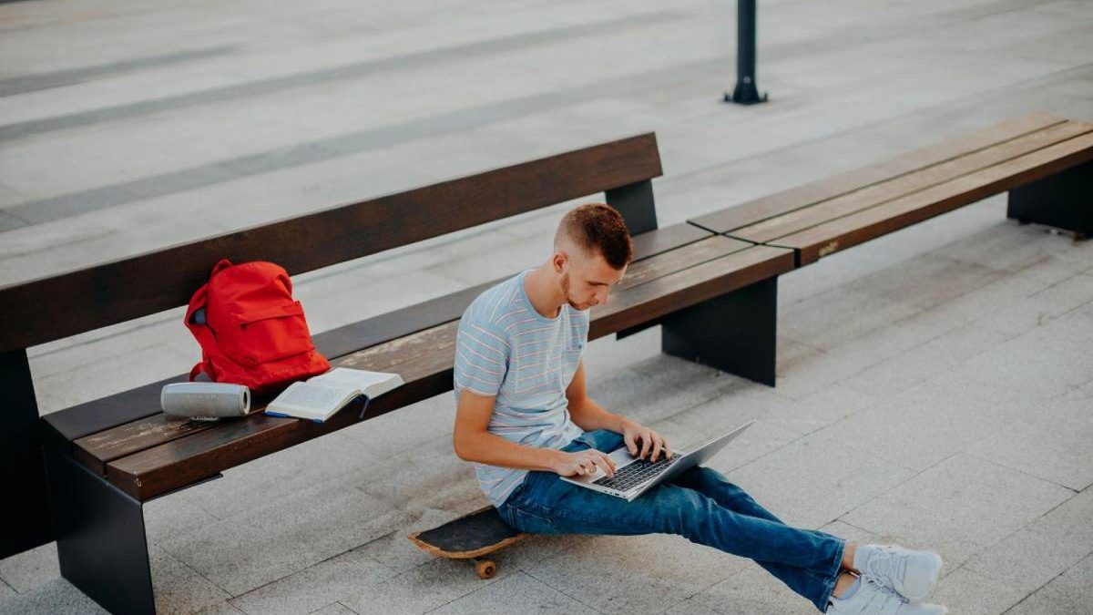 4 Best Portable Bluetooth Speakers To Choose