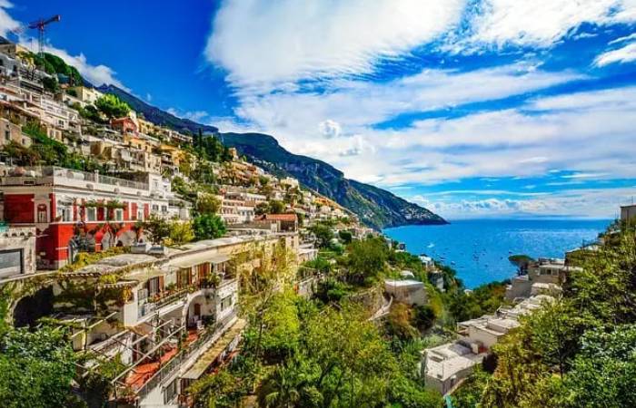 How to get from Naples airport to Sorrento