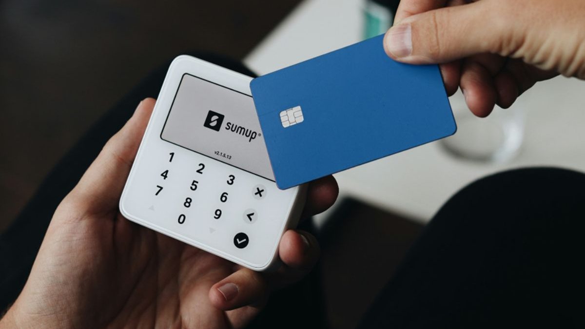 4 Payment Solutions for Small Businesses to Boost Growth